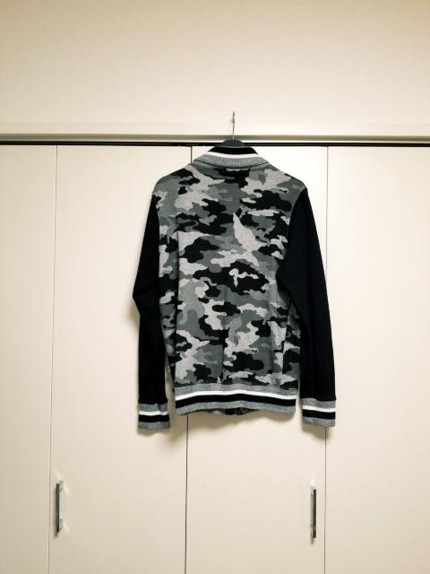 ILLS モノトーン カモフラ×黒 スウェット ブルゾン スタジャン L < 男性ファッション  ILLS モノトーン カモフラ×黒 スウェット ブルゾン スタジャン L < 男性ファッションの