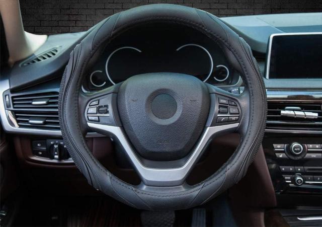 ハンドルカバー 軽自動車 シリコーン レザー sサイズ おしゃれ 手触りよし ステアリングカバー グリップ感よし ブラック < 自動車/バイク ハンドルカバー 軽自動車 シリコーン レザー sサイズ おしゃれ 手触りよし ステアリングカバー グリップ感よし ブラック < 自動車/バイク
