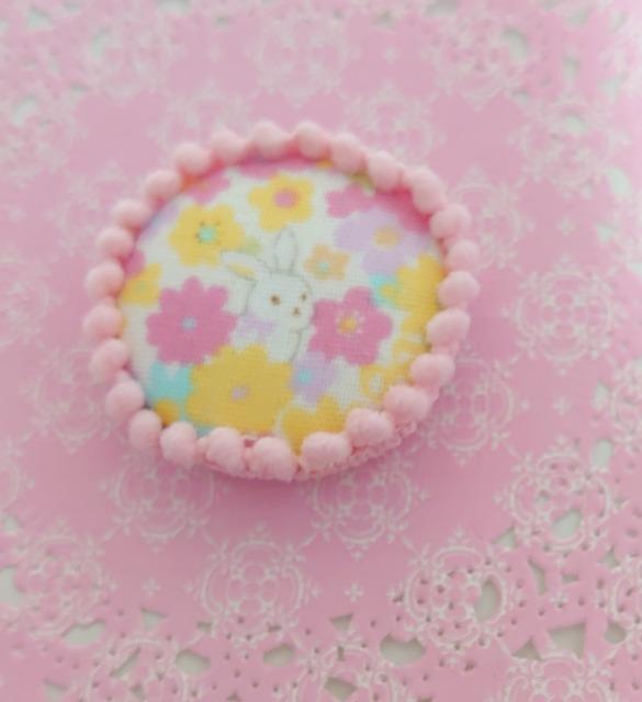 ハンドメイド♪くるみボタンマグネット『お花畑うさぎ』@ < ペット/手芸/園芸 ハンドメイド♪くるみボタンマグネット『お花畑うさぎ』@ < ペット/手芸/園芸の