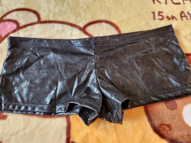 フェイクレザーショート パンツ < 女性ファッション フェイクレザーショート パンツ < 女性ファッションの