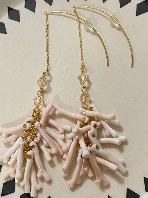 【アメリカンピアス】枝珊瑚風アクリルの個性派しゃらしゃらピアス♪ < 女性アクセサリー/時計 【アメリカンピアス】枝珊瑚風アクリルの個性派しゃらしゃらピアス♪ < 女性アクセサリー/時計の