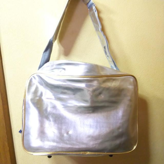 Disney★新品★ミッキーのでかショルダーバッグ < アニメ/コミック/キャラクター  Disney★新品★ミッキーのでかショルダーバッグ < アニメ/コミック/キャラクターの