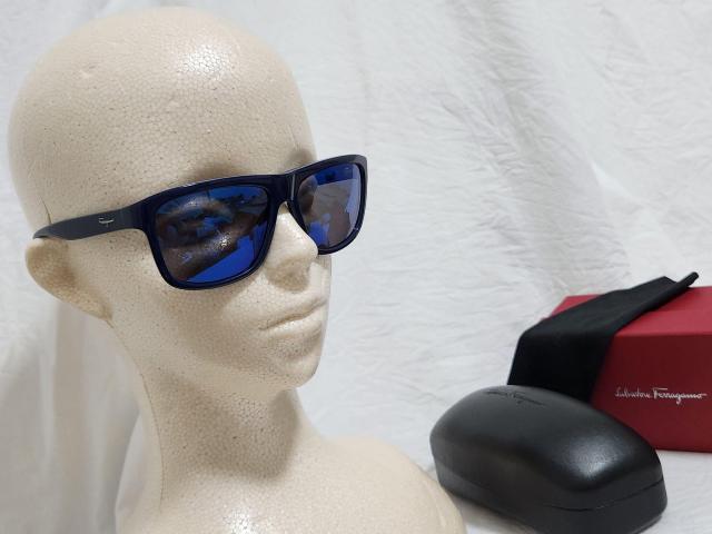 正規美 レア フェラガモ ロゴ ウェリントン スクエアフレーム サングラス 青系ミラー クラシックラグジュアリー 付属有○メガネ < ブランド  正規美 レア フェラガモ ロゴ ウェリントン スクエアフレーム サングラス 青系ミラー クラシックラグジュアリー 付属有○メガネ < ブランドの