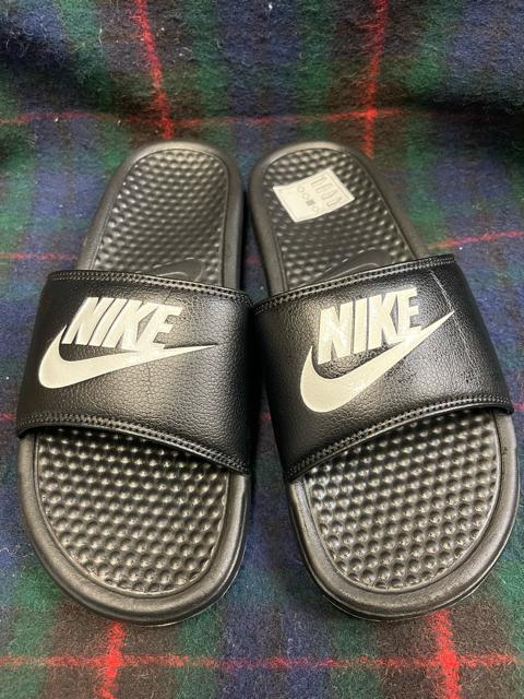 ベナッシ シャワーサンダル NIKE 黒 26センチ 新品未使用 サンダル NIKE スリッパ ナイキ < 女性ファッション ベナッシ シャワーサンダル NIKE 黒 26センチ 新品未使用 サンダル NIKE スリッパ ナイキ < 女性ファッションの