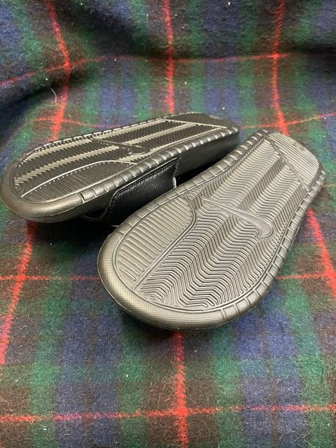 ベナッシ シャワーサンダル NIKE 黒 26センチ 新品未使用 サンダル NIKE スリッパ ナイキ < 女性ファッション ベナッシ シャワーサンダル NIKE 黒 26センチ 新品未使用 サンダル NIKE スリッパ ナイキ < 女性ファッションの
