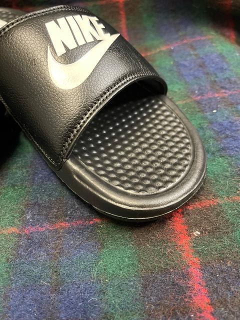 ベナッシ シャワーサンダル NIKE 黒 26センチ 新品未使用 サンダル NIKE スリッパ ナイキ < 女性ファッション ベナッシ シャワーサンダル NIKE 黒 26センチ 新品未使用 サンダル NIKE スリッパ ナイキ < 女性ファッションの