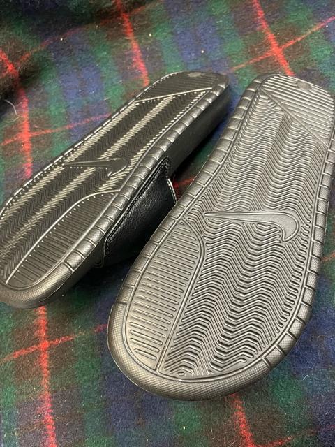 ベナッシ シャワーサンダル NIKE 黒 26センチ 新品未使用 サンダル NIKE スリッパ ナイキ < 女性ファッション ベナッシ シャワーサンダル NIKE 黒 26センチ 新品未使用 サンダル NIKE スリッパ ナイキ < 女性ファッションの