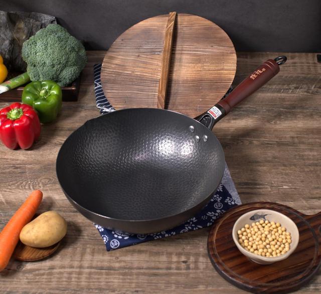 鉄鍋 炒め鍋/中華鍋 深型フライパン 木製蓋付 30cm IH/ガス火対応 < インテリア/ライフ 鉄鍋 炒め鍋/中華鍋 深型フライパン 木製蓋付 30cm IH/ガス火対応 < インテリア/ライフの