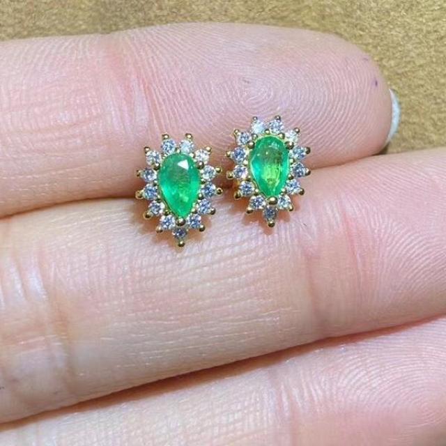 ナチュラルエメラルドスタッドピアス 高級ピアス 100%天然 ナチュラル 宝石 アクセサリー Yu_4845 < 女性アクセサリー/時計 ナチュラルエメラルドスタッドピアス 高級ピアス 100%天然 ナチュラル 宝石 アクセサリー Yu_4845 < 女性アクセサリー/時計の