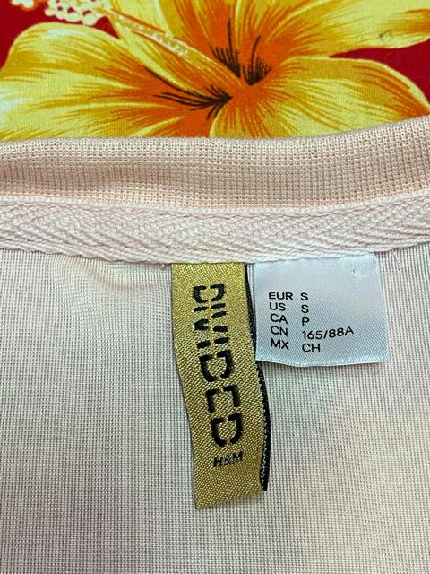 DIVIDCD☆ピンクTシャツ☆可愛い光沢ベロア風生地☆ < ブランド DIVIDCD☆ピンクTシャツ☆可愛い光沢ベロア風生地☆ < ブランドの