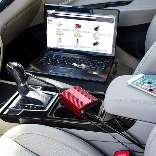 カーインバーター 300W シガーソケット 車載充電器 USB 2ポート < 自動車/バイク カーインバーター 300W シガーソケット 車載充電器 USB 2ポート < 自動車/バイク