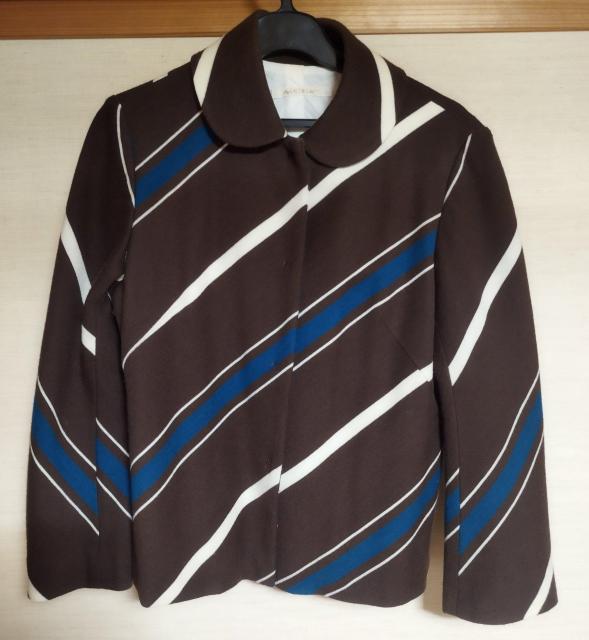 マシーン&コンドル 焦げ茶白青斜めストライプ 丸衿 ウールジャージジャケット < 女性ファッション  マシーン&コンドル 焦げ茶白青斜めストライプ 丸衿 ウールジャージジャケット  < 女性ファッションの