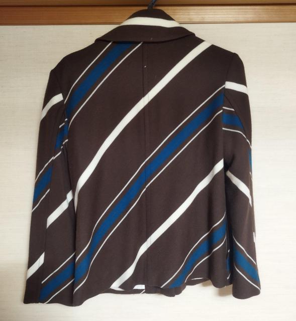 マシーン&コンドル 焦げ茶白青斜めストライプ 丸衿 ウールジャージジャケット < 女性ファッション  マシーン&コンドル 焦げ茶白青斜めストライプ 丸衿 ウールジャージジャケット < 女性ファッションの