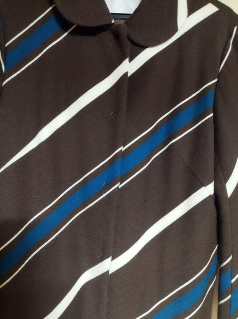 マシーン&コンドル 焦げ茶白青斜めストライプ 丸衿 ウールジャージジャケット < 女性ファッション  マシーン&コンドル 焦げ茶白青斜めストライプ 丸衿 ウールジャージジャケット < 女性ファッションの