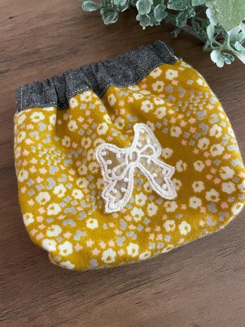 ハンドメイド 黄色小花柄 ネル生地のあったかバネポーチ ナチュラル 飴ちゃん お菓子 コスメ メディカルポーチ イヤホン < 女性ファッション  ハンドメイド 黄色小花柄 ネル生地のあったかバネポーチ ナチュラル 飴ちゃん お菓子 コスメ メディカルポーチ イヤホン  < 女性ファッションの