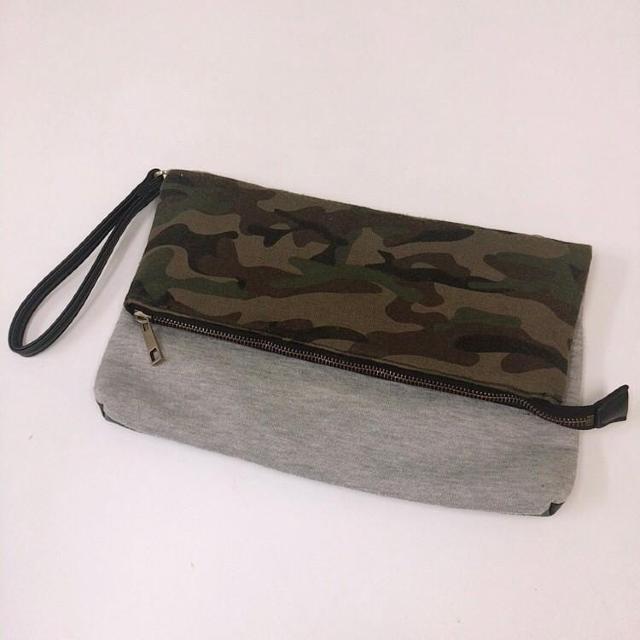 ◆グレー×迷彩クラッチバッグ◆スウェット生地★カジュアル*秋コーデ♪ < 女性ファッション  ◆グレー×迷彩クラッチバッグ◆スウェット生地★カジュアル*秋コーデ♪  < 女性ファッションの