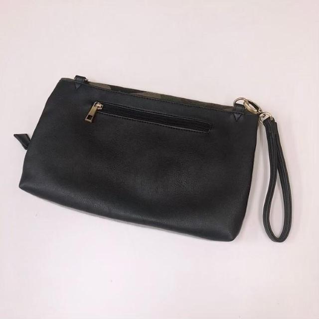 ◆グレー×迷彩クラッチバッグ◆スウェット生地★カジュアル*秋コーデ♪ < 女性ファッション  ◆グレー×迷彩クラッチバッグ◆スウェット生地★カジュアル*秋コーデ♪ < 女性ファッションの