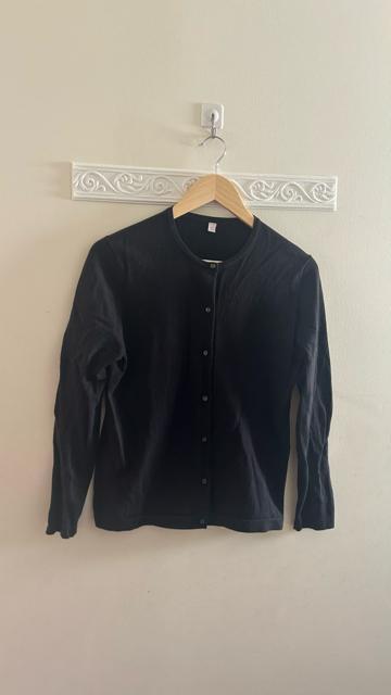 ユニクロ クルーネックカーディガン 黒 ブラック L < ブランド ユニクロ クルーネックカーディガン 黒 ブラック L < ブランドの