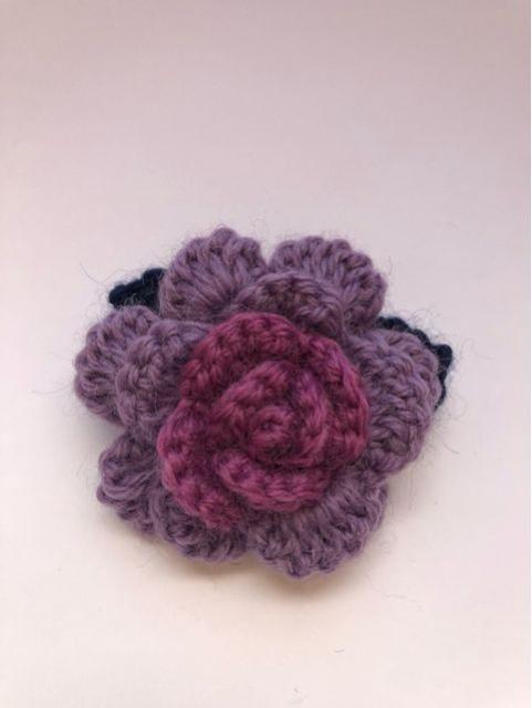 ハンドメイド ブローチ コサージュ 薔薇 ウール アナスイ好き 紫 < 女性ファッション  ハンドメイド ブローチ コサージュ 薔薇 ウール アナスイ好き 紫 < 女性ファッションの