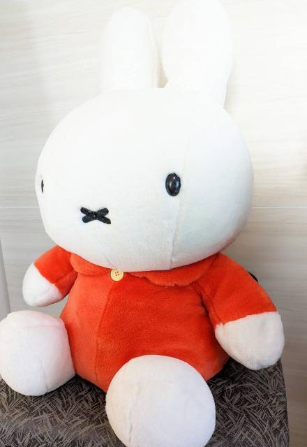 Miffy/ミッフィー/特大サイズぬいぐるみ/メロディー3曲入/ほっぺが光ります/2Lサイズ/66cm < おもちゃ  Miffy/ミッフィー/特大サイズぬいぐるみ/メロディー3曲入/ほっぺが光ります/2Lサイズ/66cm < おもちゃの