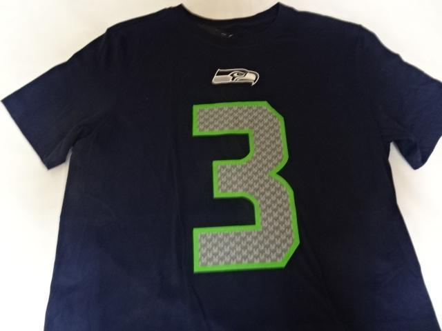 USA購入 ナイキ NFLアメフト ラッセル ウィルソン TシャツUS L < 男性ファッション  USA購入 ナイキ NFLアメフト ラッセル ウィルソン TシャツUS L  < 男性ファッションの