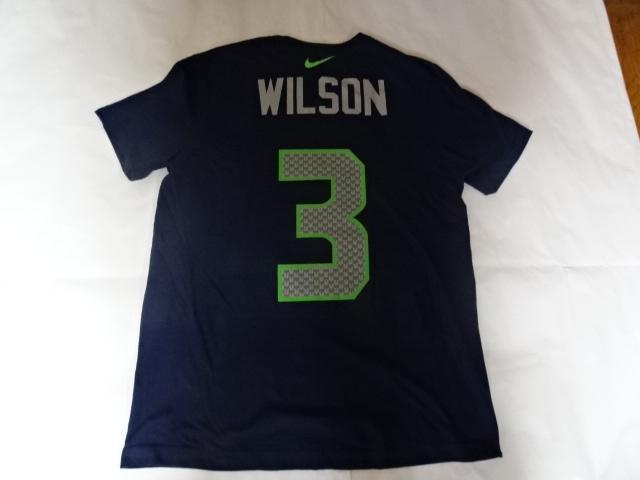 USA購入 ナイキ NFLアメフト ラッセル ウィルソン TシャツUS L < 男性ファッション  USA購入 ナイキ NFLアメフト ラッセル ウィルソン TシャツUS L < 男性ファッションの