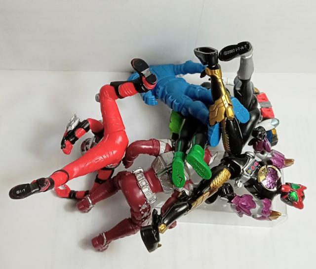 ヒーローシリーズ6体バンダイソフビ人形 < ホビー ヒーローシリーズ6体バンダイソフビ人形 < ホビーの