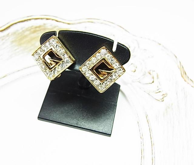 ★正規品 美品 GIVENCHY ジバンシィ ラインストーン ロゴ イヤリング < ブランド  ★正規品 美品 GIVENCHY ジバンシィ ラインストーン ロゴ イヤリング < ブランドの