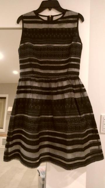 黒ミニワンピース 二重ベージュベース Sサイズ < 女性ファッション  黒ミニワンピース 二重ベージュベース Sサイズ  < 女性ファッションの
