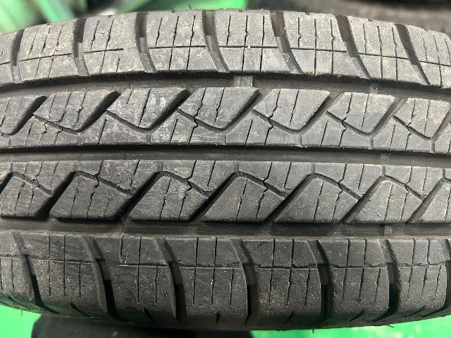 0092428)激安中古グッドイヤーオールシーズンタイヤベクター4シーズン4本セット軽トラ軽バン用145/80R12LT送料無料 < 自動車/バイク 0092428)激安中古グッドイヤーオールシーズンタイヤベクター4シーズン4本セット軽トラ軽バン用145/80R12LT送料無料 < 自動車/バイク