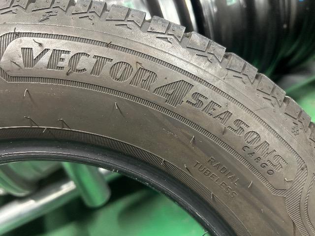0092428)激安中古グッドイヤーオールシーズンタイヤベクター4シーズン4本セット軽トラ軽バン用145/80R12LT送料無料 < 自動車/バイク 0092428)激安中古グッドイヤーオールシーズンタイヤベクター4シーズン4本セット軽トラ軽バン用145/80R12LT送料無料 < 自動車/バイク