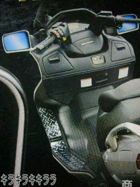 �sNew�t�w���t���o�C�N�̃o�b�N�~���[(�T�C�h�~���[)���J���[�`�F���W�Ńh���X�A�b�v �� ������/�o�C�N