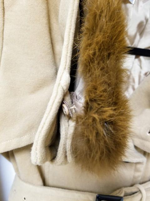 新品 muse muse 襟ラビットファー付キャメルトレンチコートF < ブランド 新品 muse muse 襟ラビットファー付キャメルトレンチコートF < ブランドの