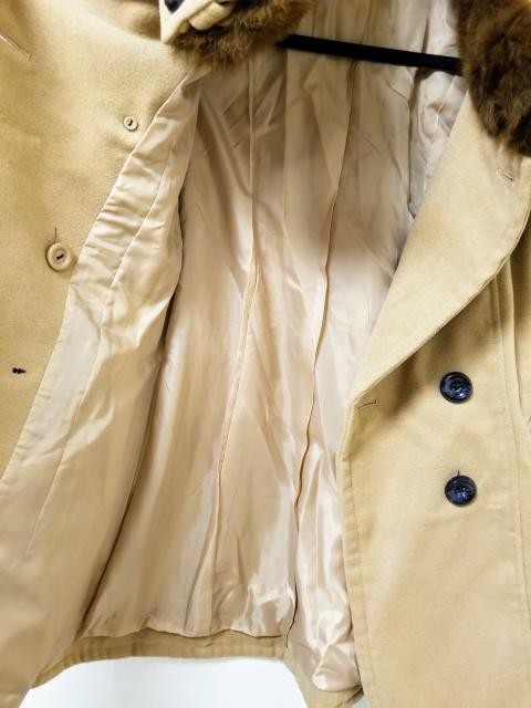 新品 muse muse 襟ラビットファー付キャメルトレンチコートF < ブランド 新品 muse muse 襟ラビットファー付キャメルトレンチコートF < ブランドの