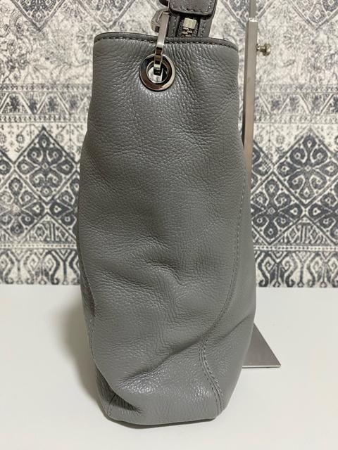 【美品】MICHAEL KORS レザー ワンショルダーバッグ 肩掛け グレー < ブランド  【美品】MICHAEL KORS レザー ワンショルダーバッグ 肩掛け グレー < ブランドの