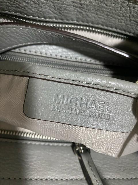 【美品】MICHAEL KORS レザー ワンショルダーバッグ 肩掛け グレー < ブランド  【美品】MICHAEL KORS レザー ワンショルダーバッグ 肩掛け グレー < ブランドの