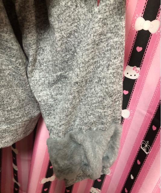 新品タグ付き★3L★ニットトップス★お袖もふもふデザイン★グレー系 < 女性ファッション  新品タグ付き★3L★ニットトップス★お袖もふもふデザイン★グレー系 < 女性ファッションの