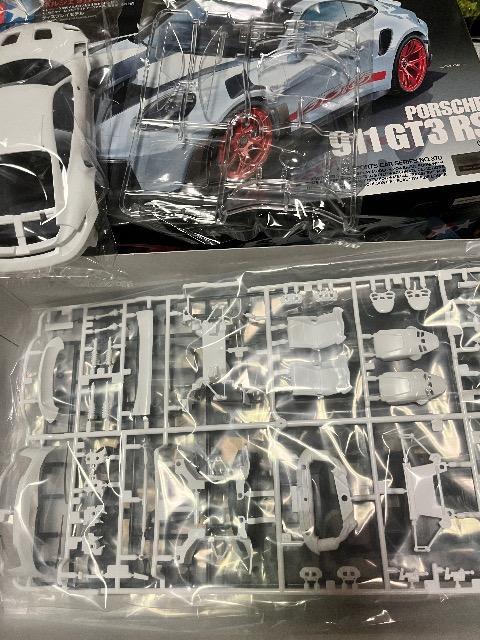 ��l�C�@�c�{1�^24 �|���V�F911 GT3 RS 992 ���g���J���V�i�I