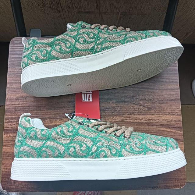 新品 26cm メンズ スニーカー グリーン カジュアル シューズ 靴 42 < 男性ファッション  新品 26cm メンズ スニーカー グリーン カジュアル シューズ 靴 42 < 男性ファッションの