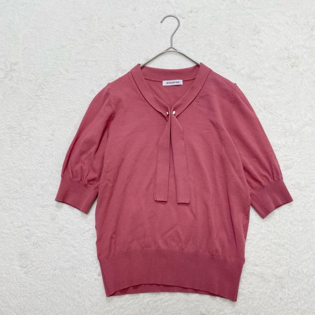 【美品】ナチュラルビューティーベーシック 2024SS 近年モデル スクエアボタンボウタイニット 半袖 サマーニット(1488) < ブランド 【美品】ナチュラルビューティーベーシック 2024SS 近年モデル スクエアボタンボウタイニット 半袖 サマーニット(1488) < ブランドの