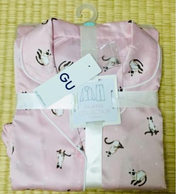 GU・シャム猫キャットスター柄ピンクサテン長袖パジャマ < ブランド GU・シャム猫キャットスター柄ピンクサテン長袖パジャマ < ブランドの