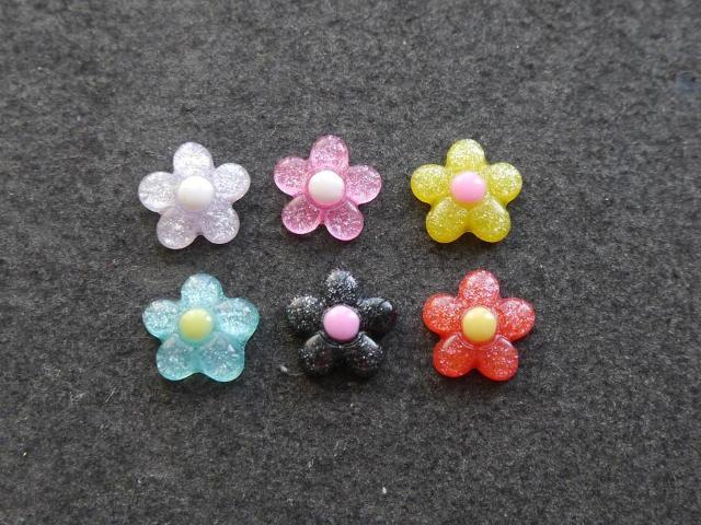 プラパーツ 手芸・アクセサリーパーツ  小さめお花 パーツ 6個セット   < 香水/コスメ/ネイル  プラパーツ 手芸・アクセサリーパーツ  小さめお花 パーツ 6個セット    < 香水/コスメ/ネイルの
