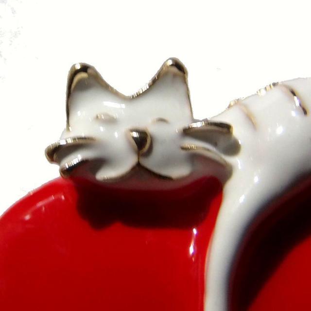 白猫 猫 シロネコ ネコ ねこ ハート ブローチ ピンブローチ バッジ ピンバッジ ピンズ コサージュ < 女性アクセサリー/時計  白猫 猫 シロネコ ネコ ねこ ハート ブローチ ピンブローチ バッジ ピンバッジ ピンズ コサージュ < 女性アクセサリー/時計の