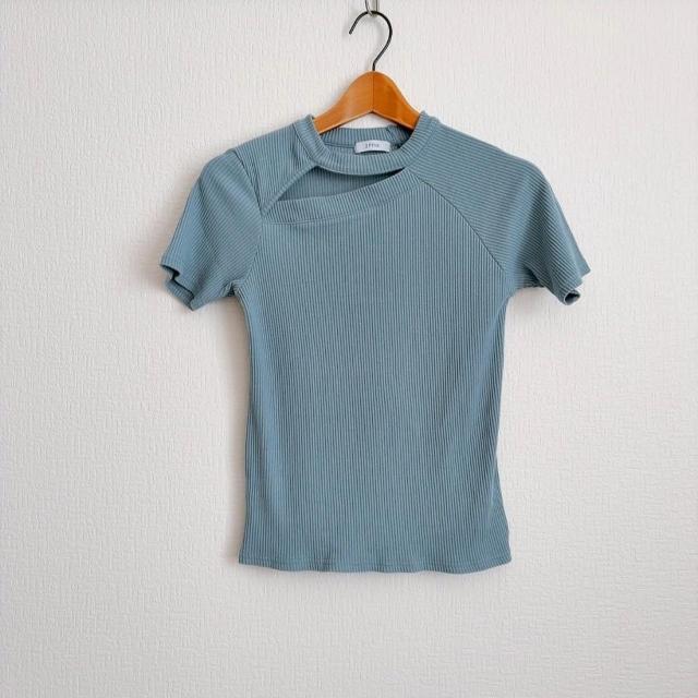 ◆アシンメトリーネックTシャツ◆くすみブルーL★鎖骨チラ見え*ギャルコーデ♪美品 < 女性ファッション ◆アシンメトリーネックTシャツ◆くすみブルーL★鎖骨チラ見え*ギャルコーデ♪美品 < 女性ファッションの