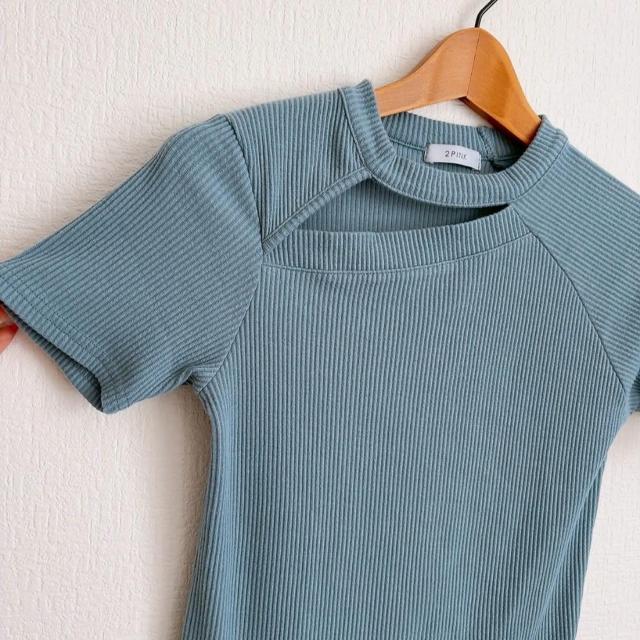 ◆アシンメトリーネックTシャツ◆くすみブルーL★鎖骨チラ見え*ギャルコーデ♪美品 < 女性ファッション ◆アシンメトリーネックTシャツ◆くすみブルーL★鎖骨チラ見え*ギャルコーデ♪美品 < 女性ファッションの