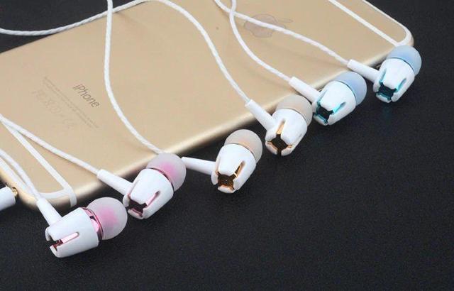 ★ハンズフリーイヤホン♪3点セット◆カナル型有線ステレオイヤフォン音楽通話音声@◆新品未使用 < 家電/AV  ★ハンズフリーイヤホン♪3点セット◆カナル型有線ステレオイヤフォン音楽通話音声@◆新品未使用 < 家電/AVの