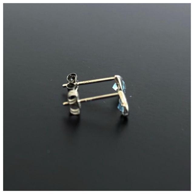 K14 ホワイトゴールド 水色 石入り しずく ドロップ ピアス < 女性アクセサリー/時計 K14 ホワイトゴールド 水色 石入り しずく ドロップ ピアス < 女性アクセサリー/時計の