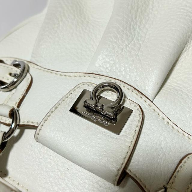 Salvatore Ferragamo �t�F���K�� AB-21-7421 �K���`�[�j ���U�[ �n���h�o�b�O �A�C�{���[ �V���o�[ �� �u�����h�� 