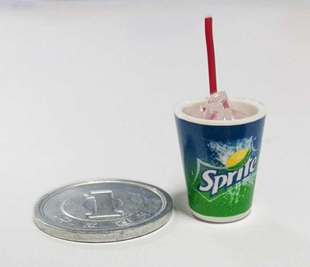 ミニチュア★スプライト★紙コップ★ドールハウスに★デザイン違いたくさんあります★ < おもちゃ  ミニチュア★スプライト★紙コップ★ドールハウスに★デザイン違いたくさんあります★  < おもちゃの