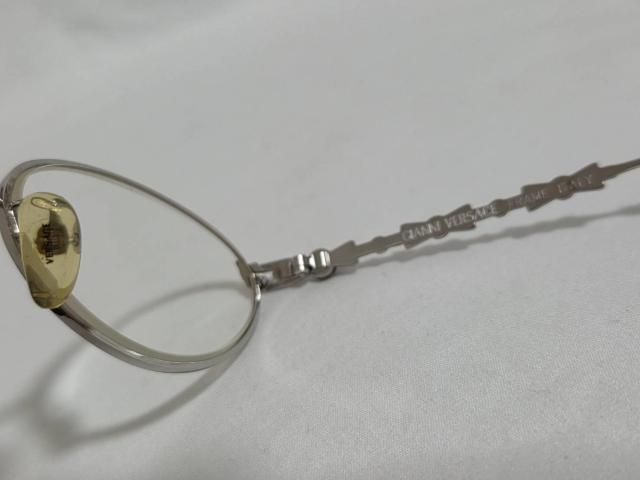 正規 レア ヴェルサーチ クラシックオールド 3連クロス×メデューサロゴ オーバルアイウェア メタリックフレームサングラス◯眼鏡 < ブランド  正規 レア ヴェルサーチ クラシックオールド 3連クロス×メデューサロゴ オーバルアイウェア メタリックフレームサングラス◯眼鏡 < ブランドの